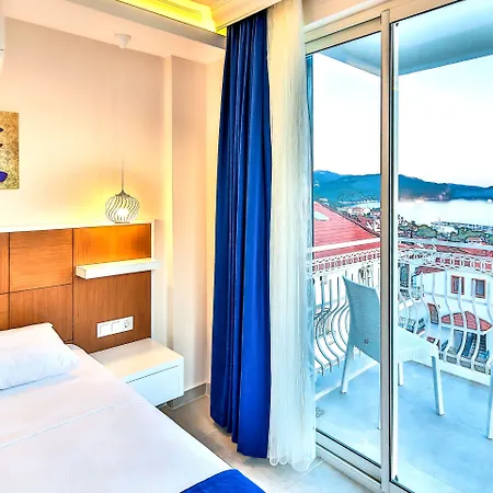 オレオ ホテル 4*