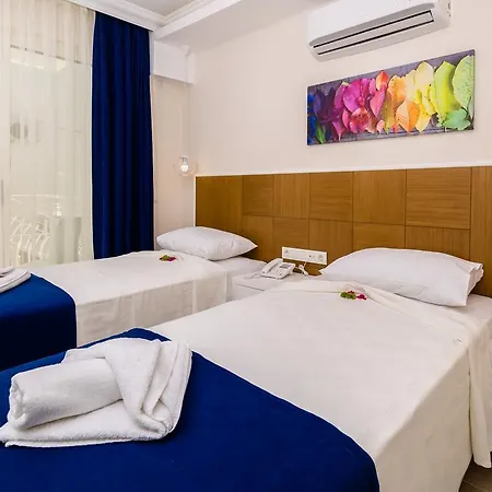 オレオ ホテル 4*